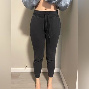 Black Lululemon Jogger Sweatpants (unknown style) fits like Size 6-8